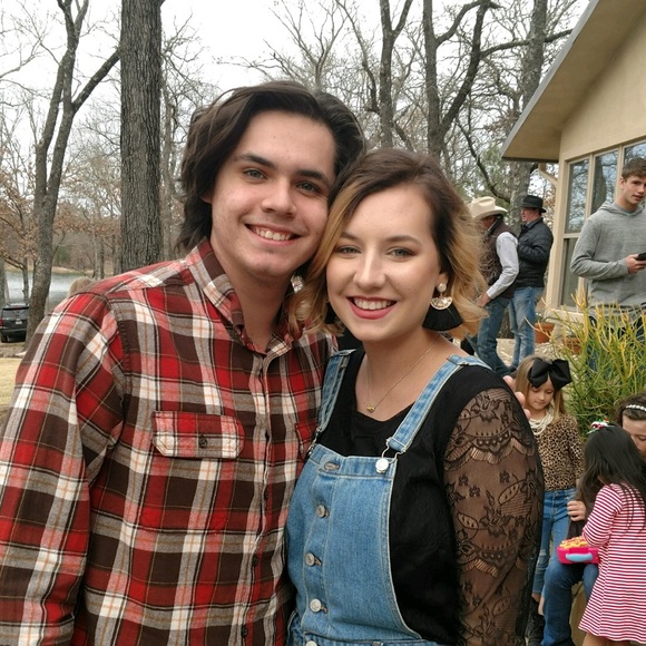 Meet your Posher, Evyn - Picture 1 of 1